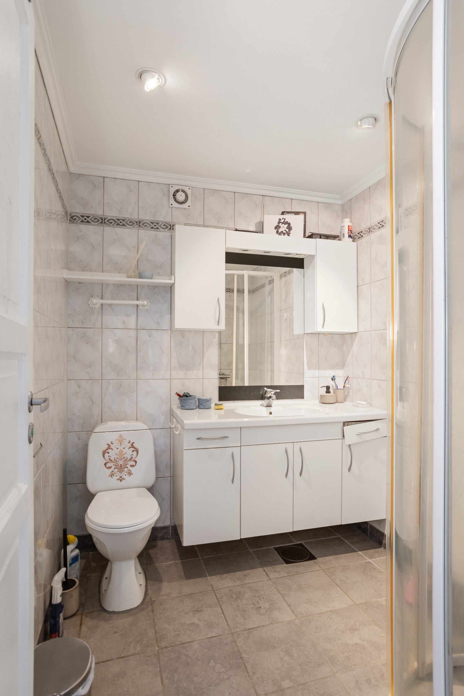 Bad/wc med varmekabler Galleribilde