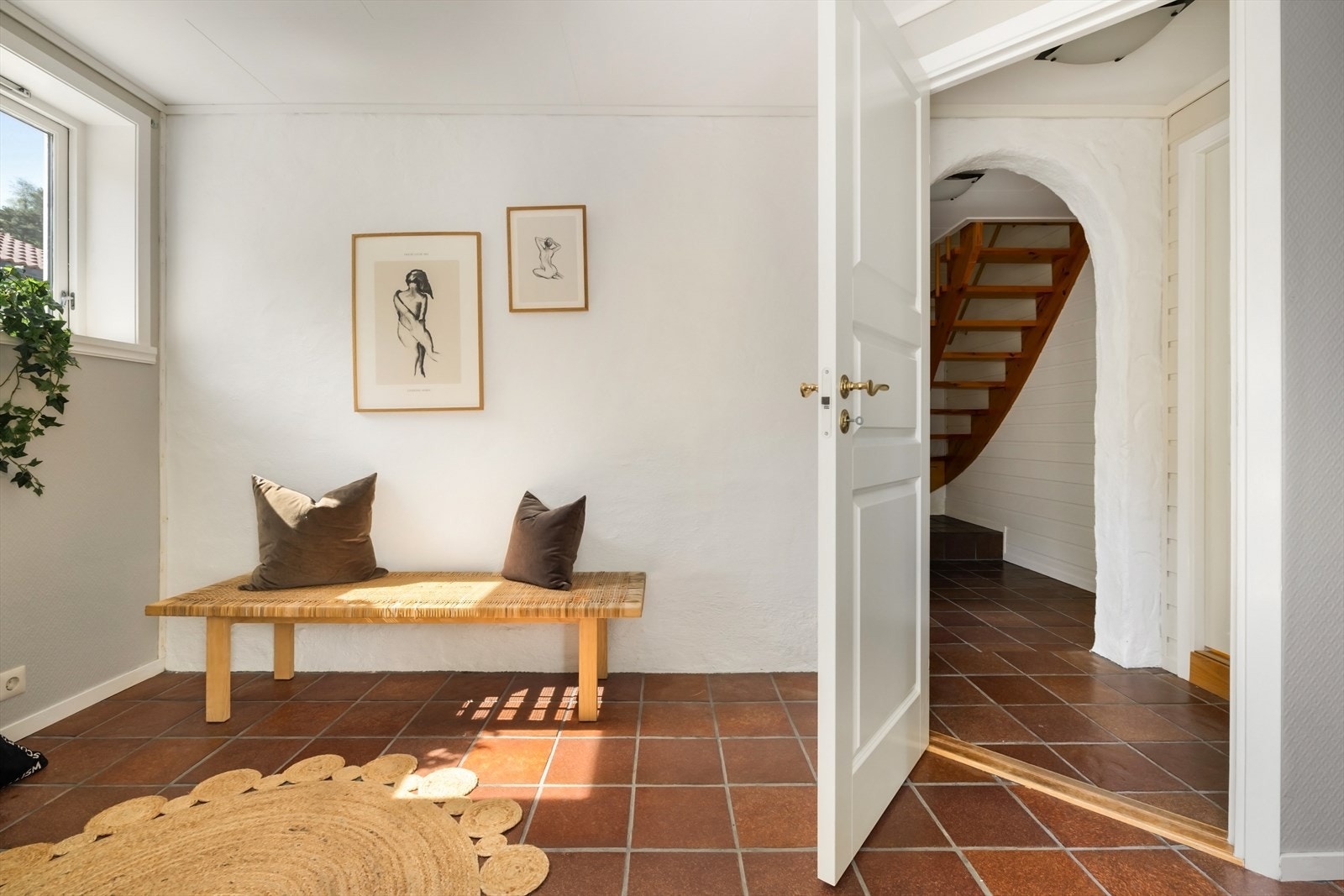 Praktisk inn/utgang fra underetasjen. Galleribilde
