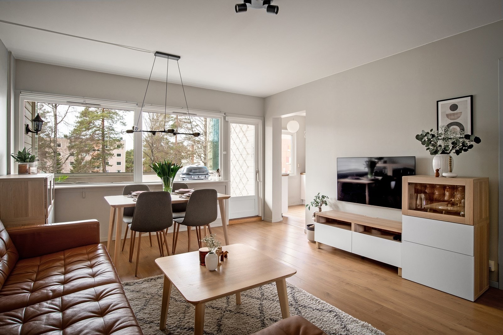 Nordvik v/Irina Bjørnhaug har gleden av å presentere Bølerlia 72! Galleribilde