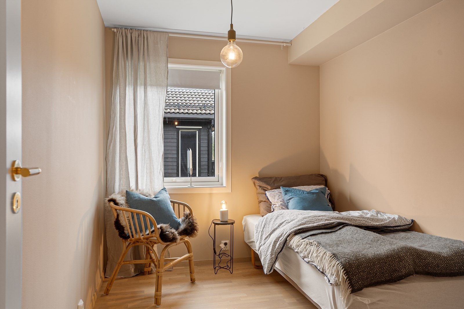 Soverom nr. 3 passer ypperlig som barnerom, gjesterom eller hjemmekontor Galleribilde