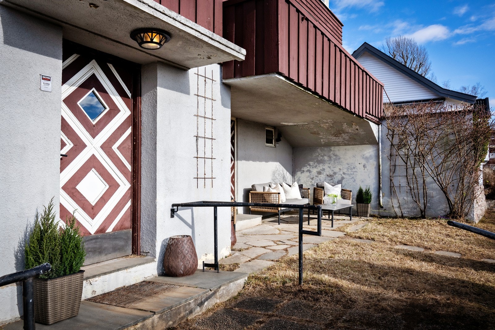 Inngangsparti kjelleretasje Galleribilde