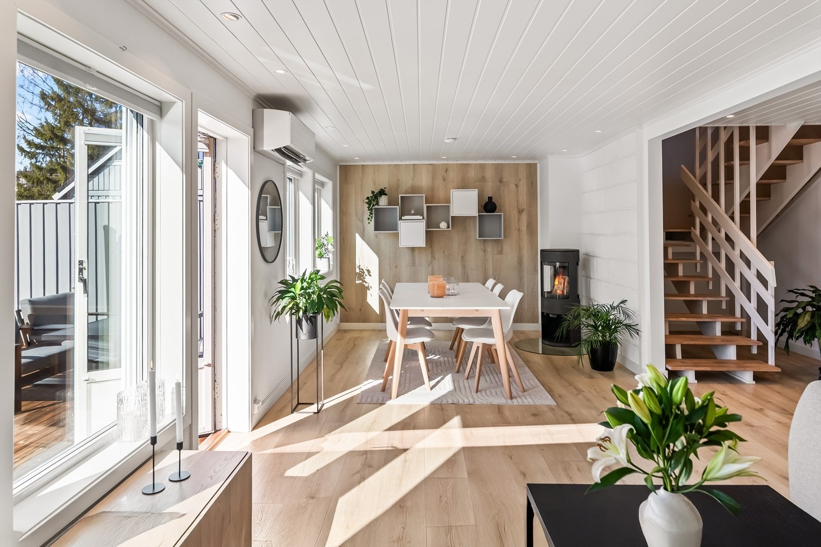 Nordvik v/Christoffer Kvalshaugen har gleden av å ønske velkommen til Hårkollveien 49A! Galleribilde