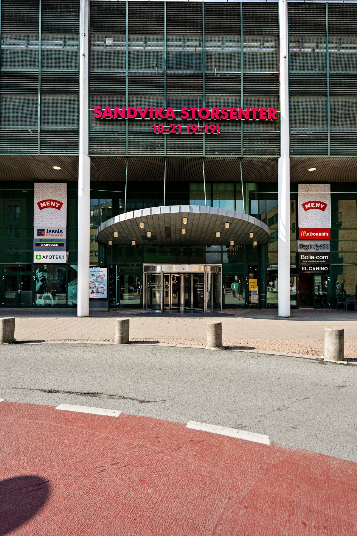 Sandvika Storsenter, ca. 10 minutter med bil. Galleribilde