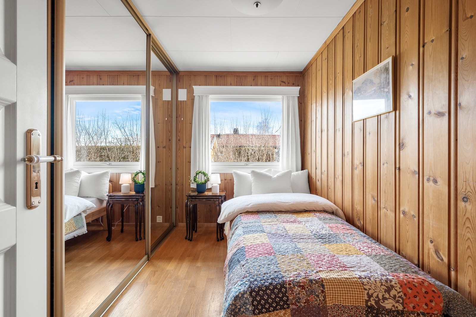 Soverom 3 med adkomst fra gang. Galleribilde