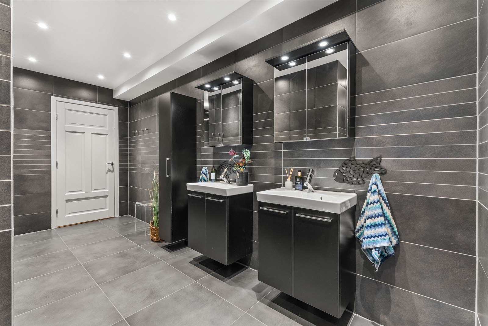 Bad og vaskerom i 1.etg Galleribilde