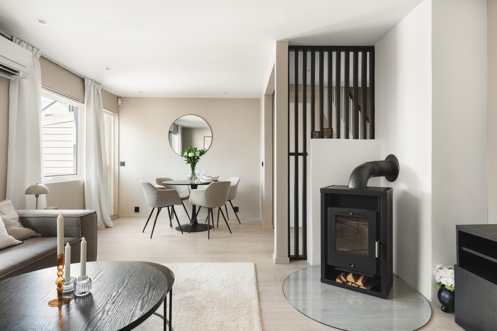 Topp moderne stue, nylig renovert. Galleribilde