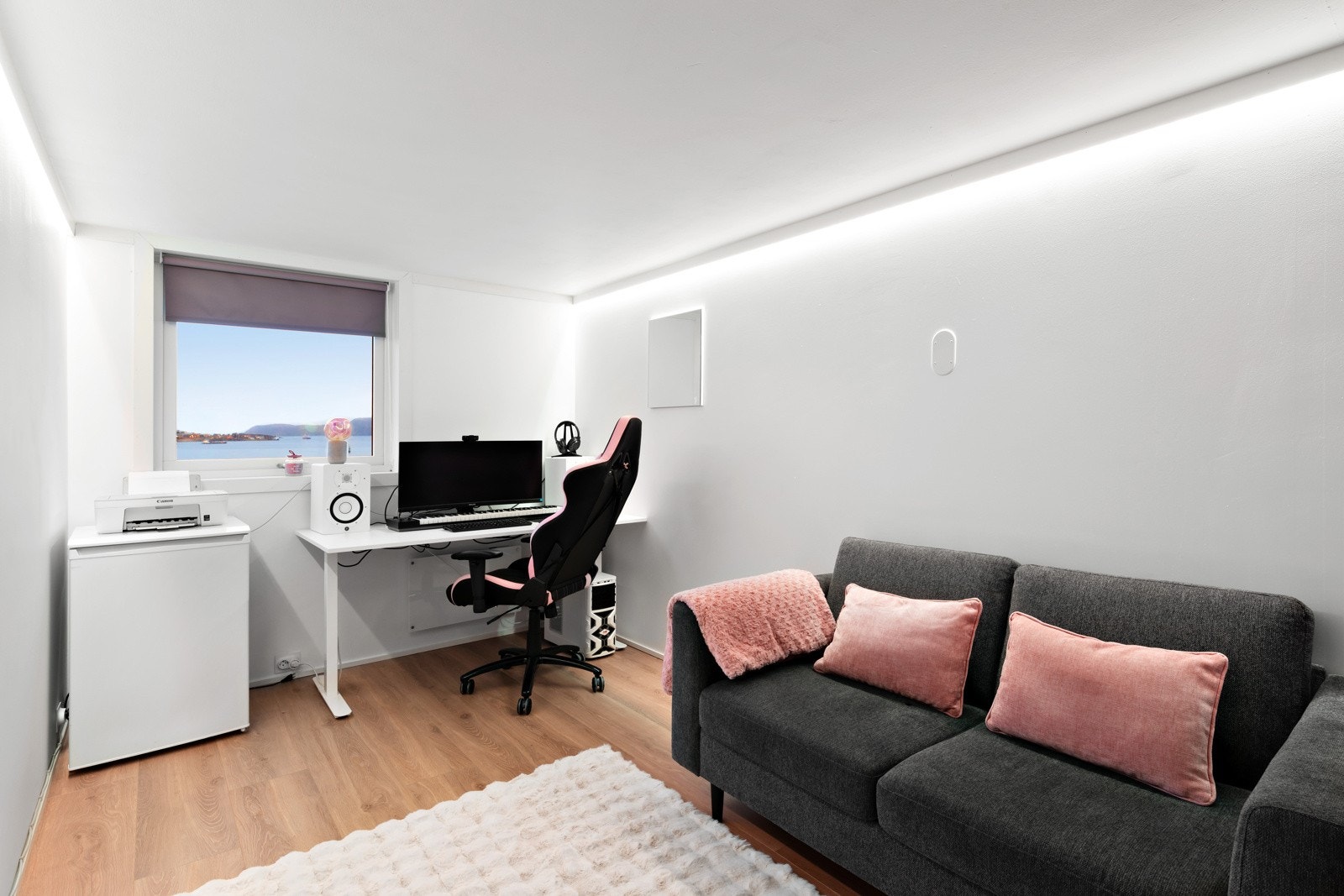 I underetasjen er der en bod, som i dag blir brukt som kontor. Galleribilde