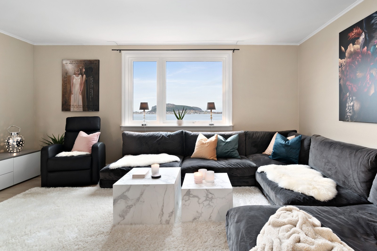 Stuen er lett å innrede akkurat sånn man måtte ønske det. Galleribilde