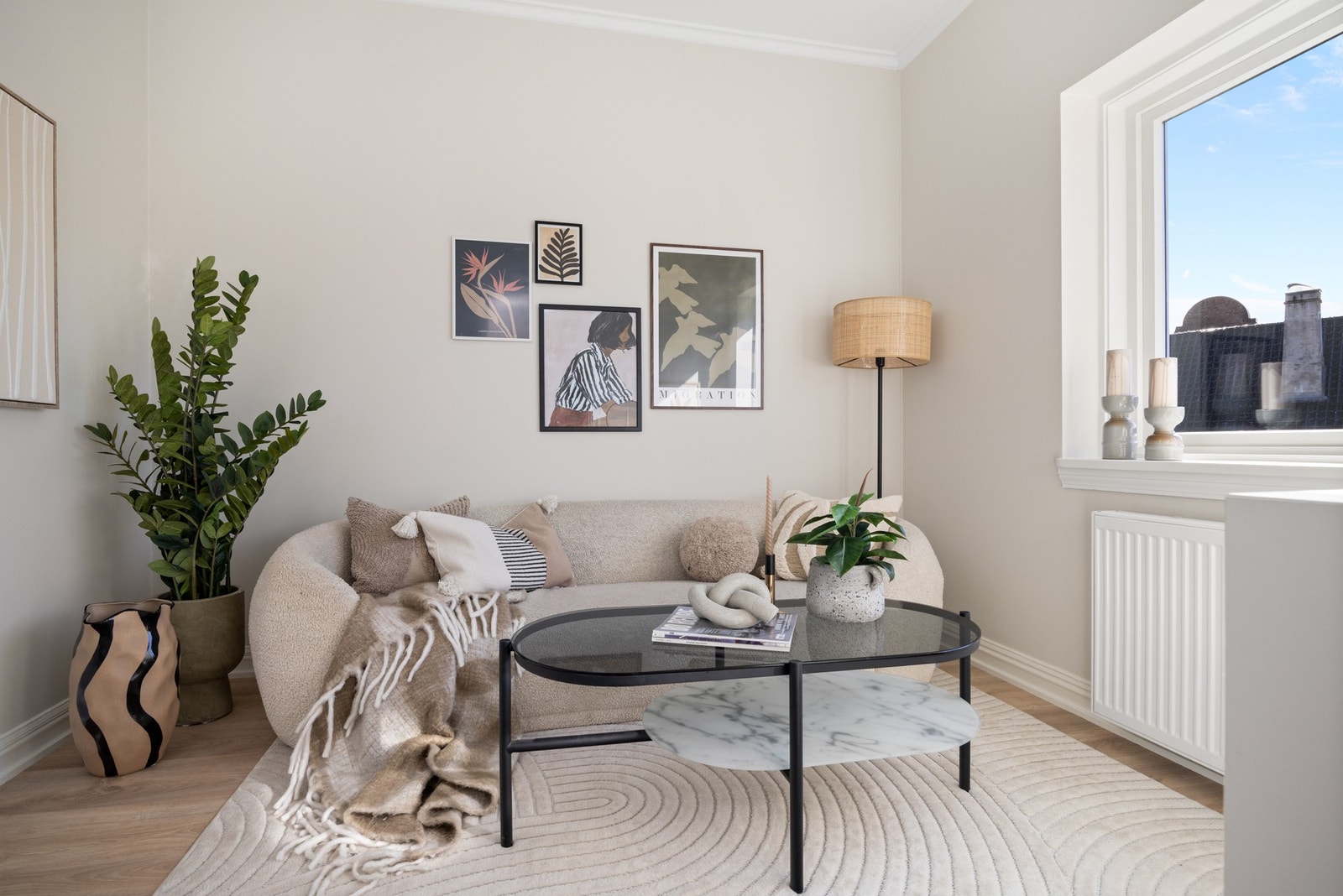 Stuen er i dag plassert i eget rom i tilknytning til kjøkkenet. Dette rommet kan også brukes som soverom. Galleribilde