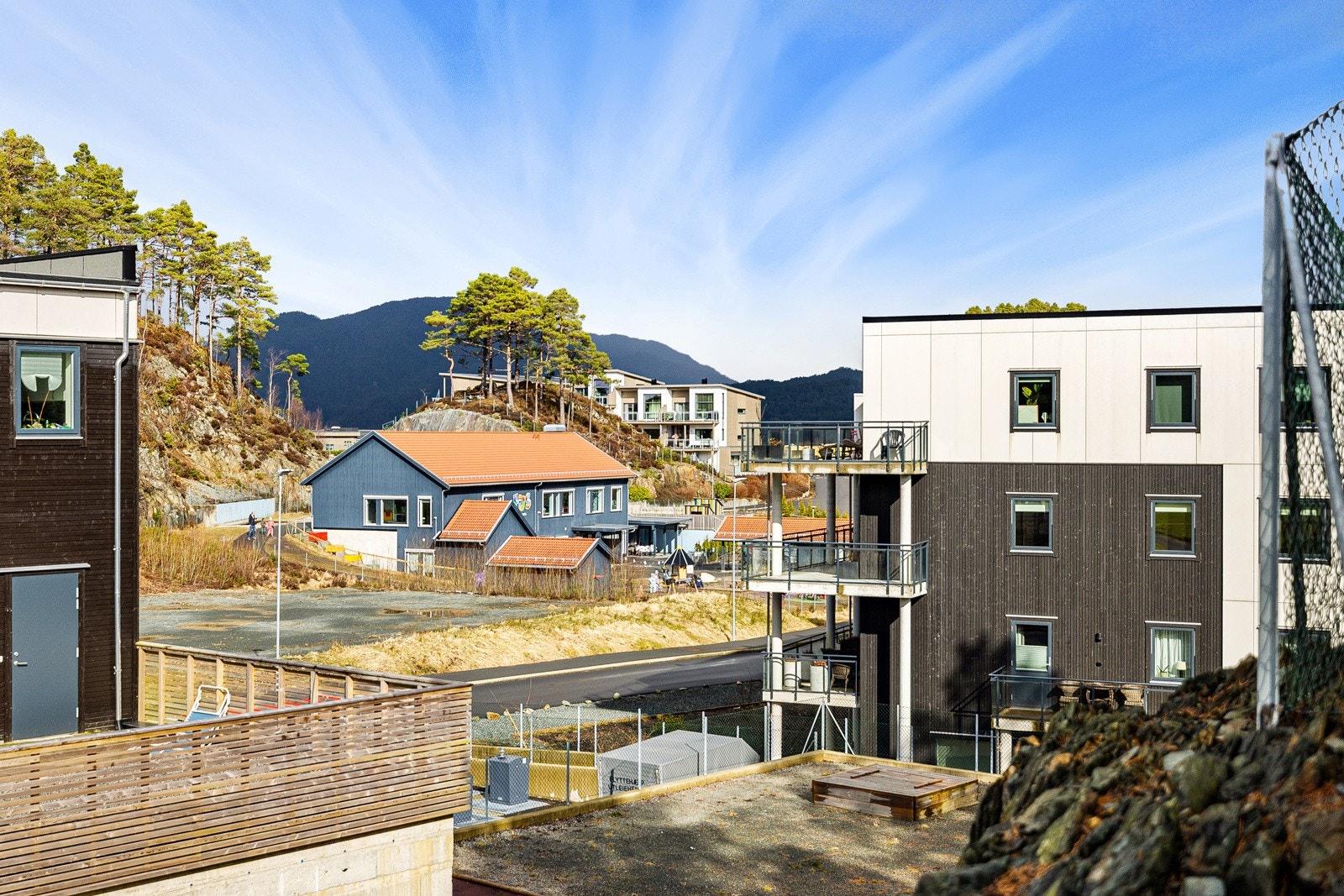 Barnehage like ved sameiet Galleribilde