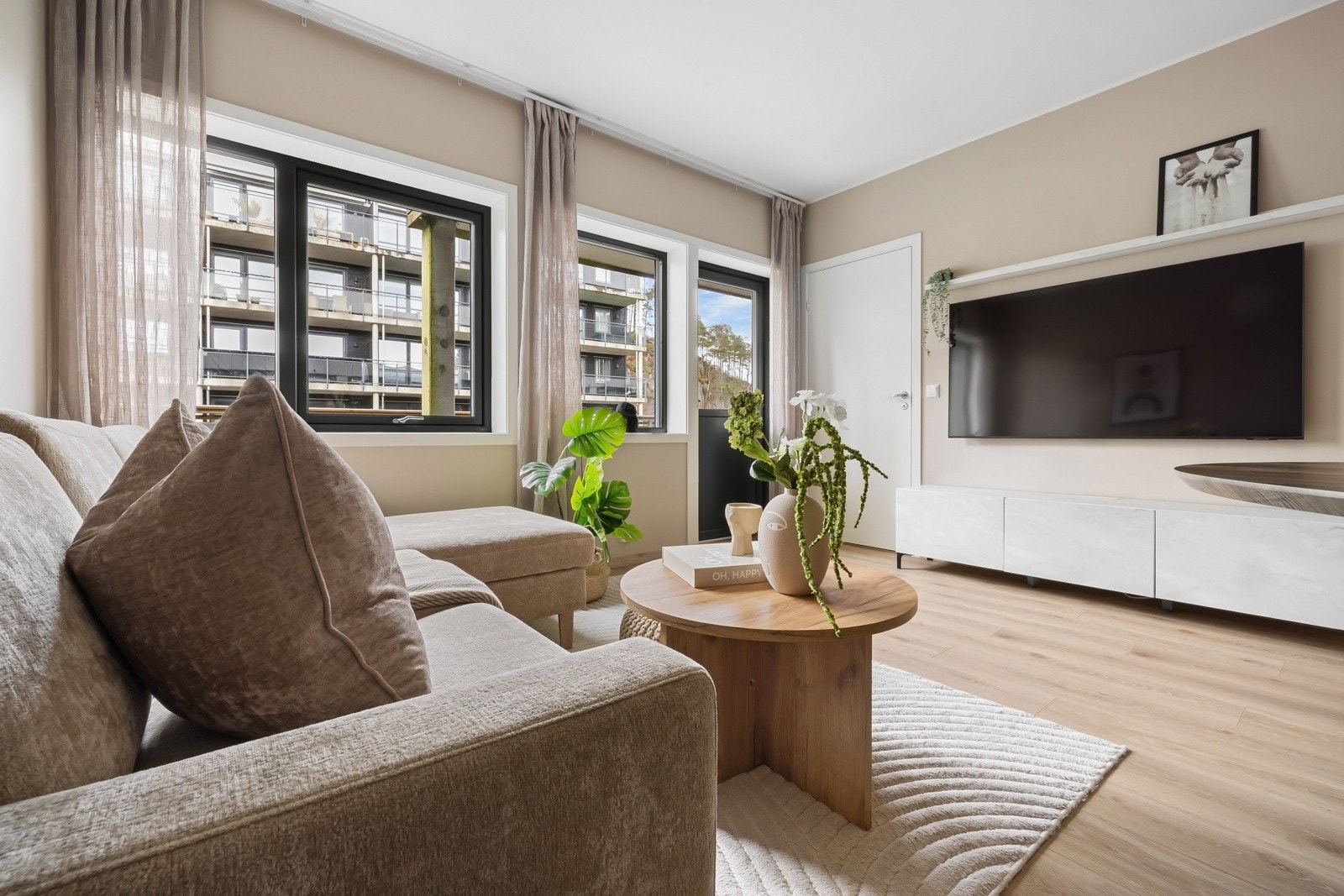 Skilter med lave fellesutgifter på 1698 i mnd Galleribilde