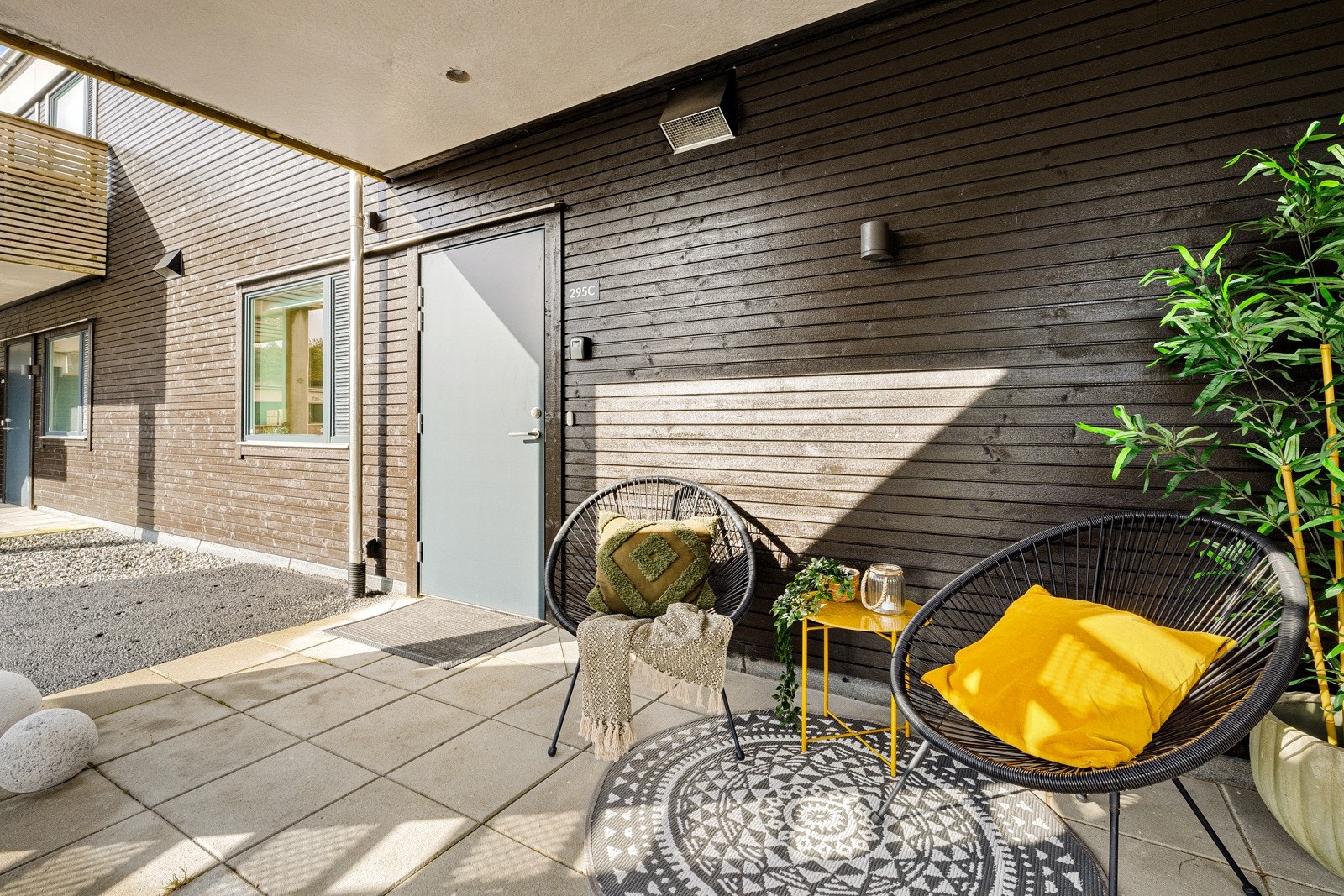 Inngangspartiet får morgensolen Galleribilde