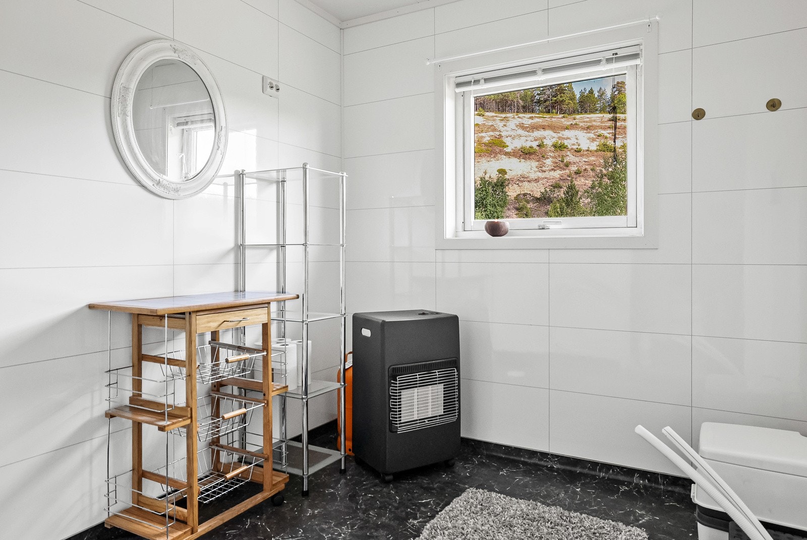 Badet fra 2015/ 2016 med varme i gulvet Galleribilde