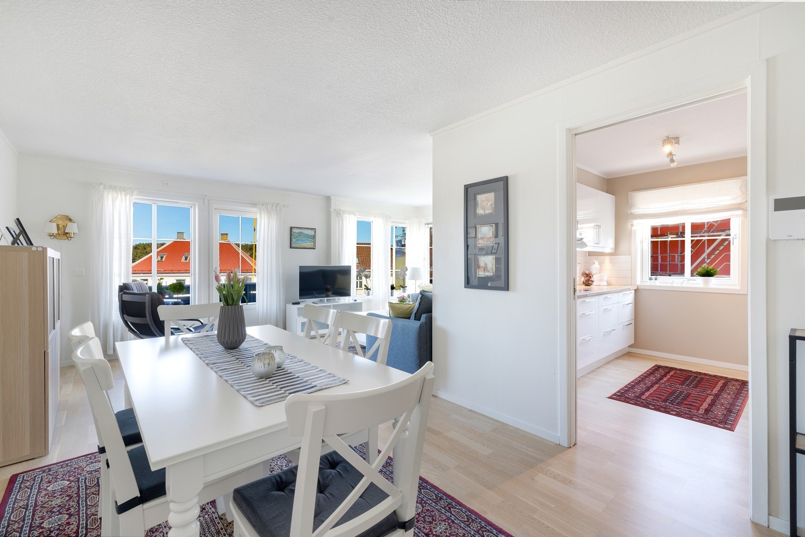 Stue med plass til spisebord Galleribilde