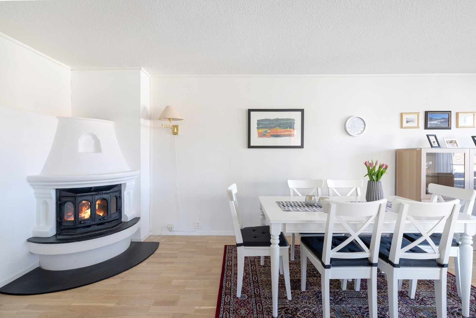 Hyggelig vedpeis i stue Galleribilde