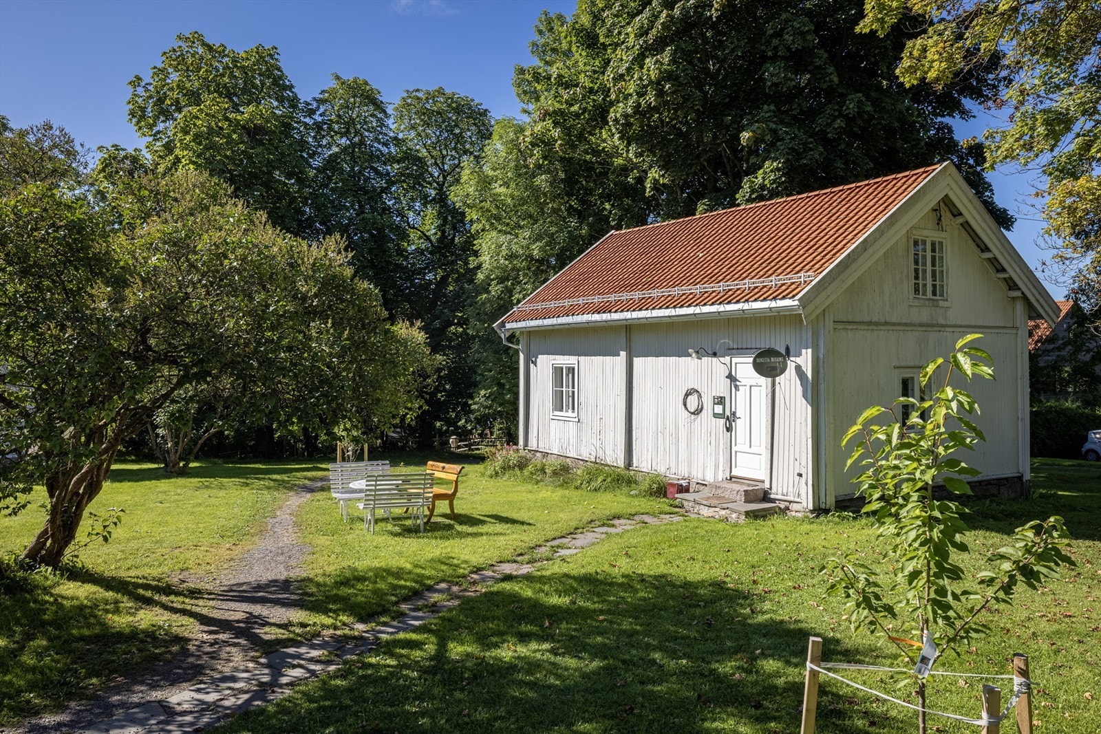Årvoll gård er nærmeste nabo Galleribilde