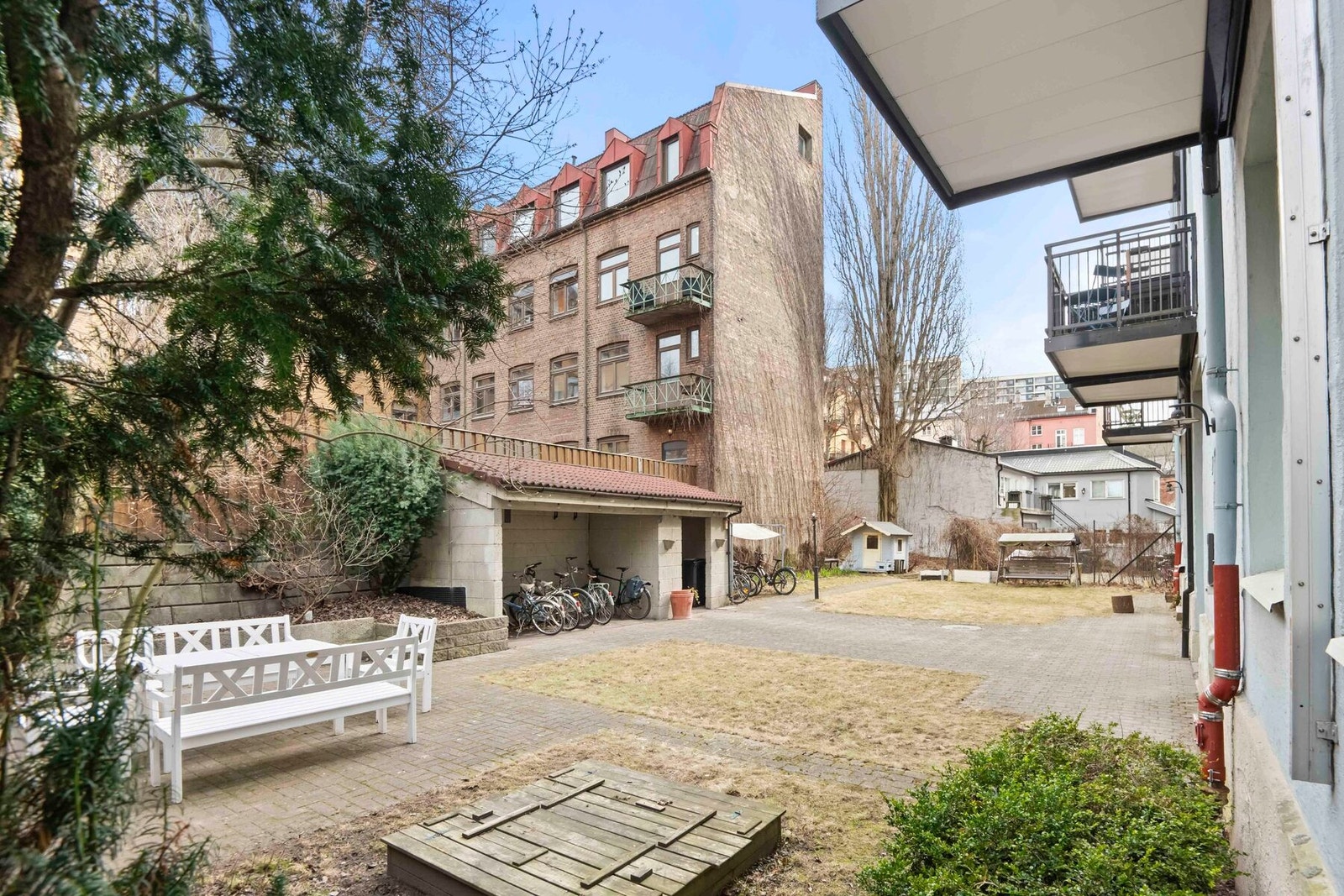 Felles sykkelparkering. Galleribilde