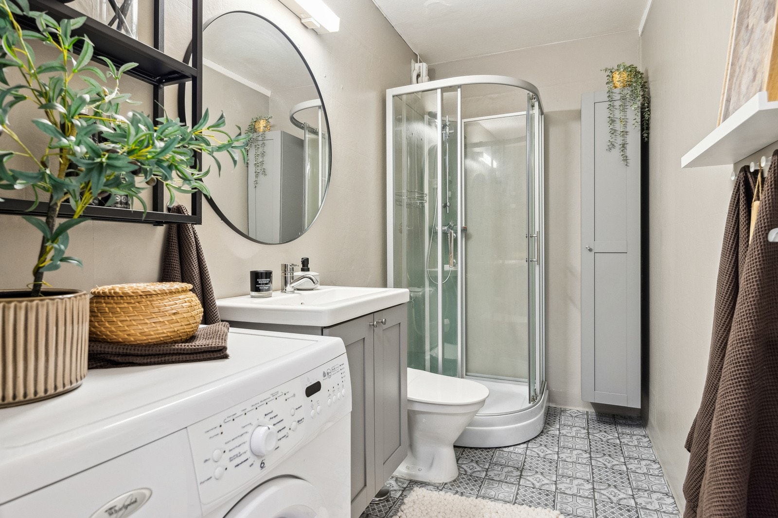 Det ble satt inn ny baderomsinnredning 2022. Galleribilde