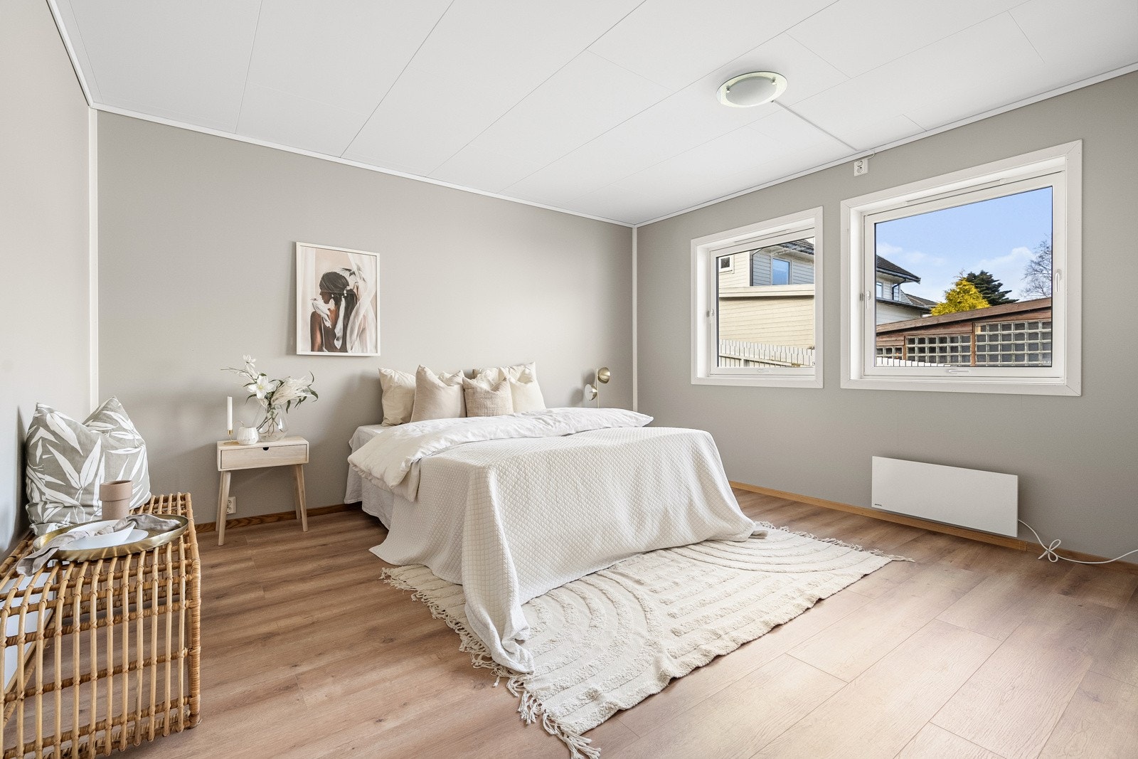 Hoveddelen har tre gode soverom i første etasje. Galleribilde