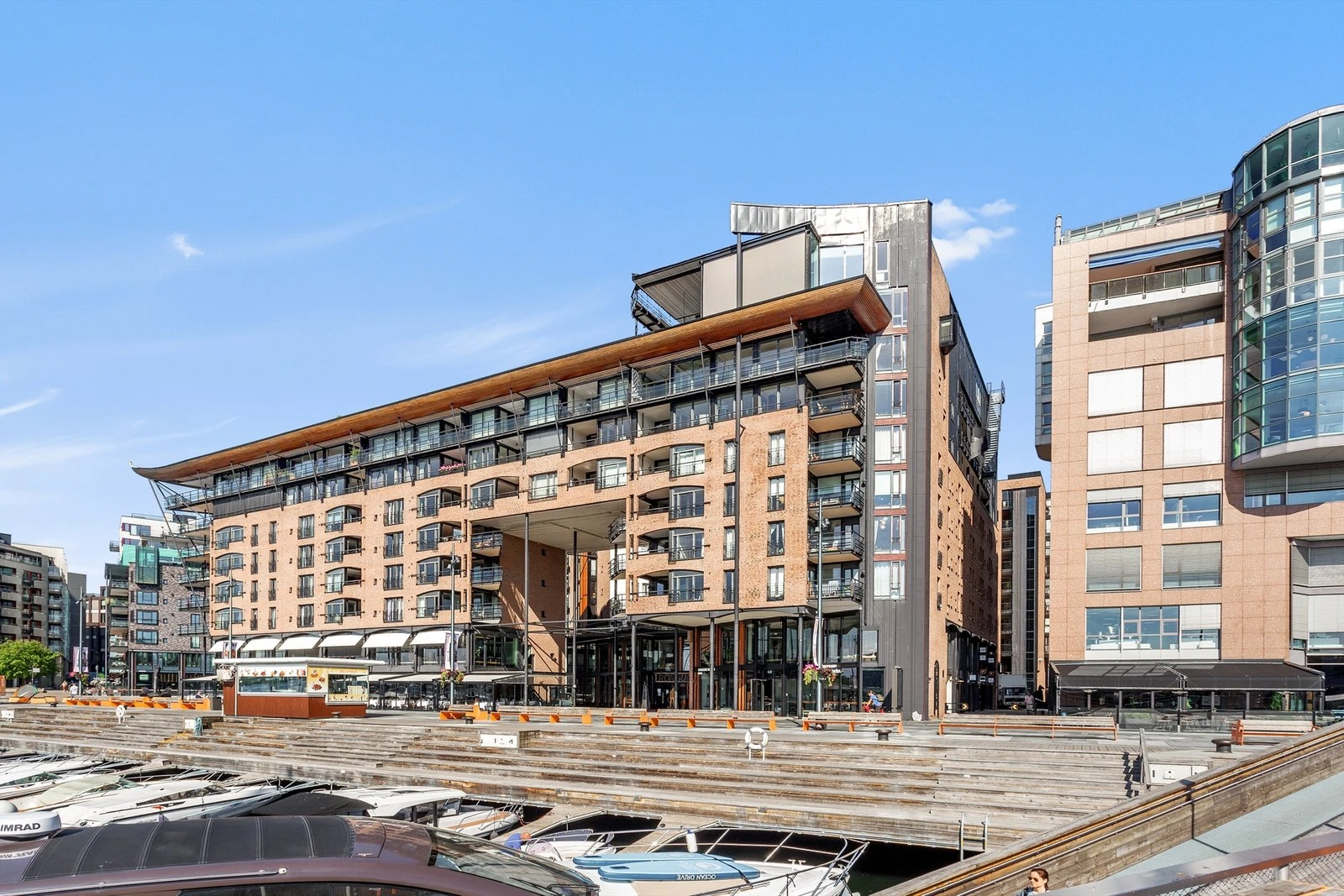 Leiligheten vender mot båthavnen og Akershus Festning. Galleribilde