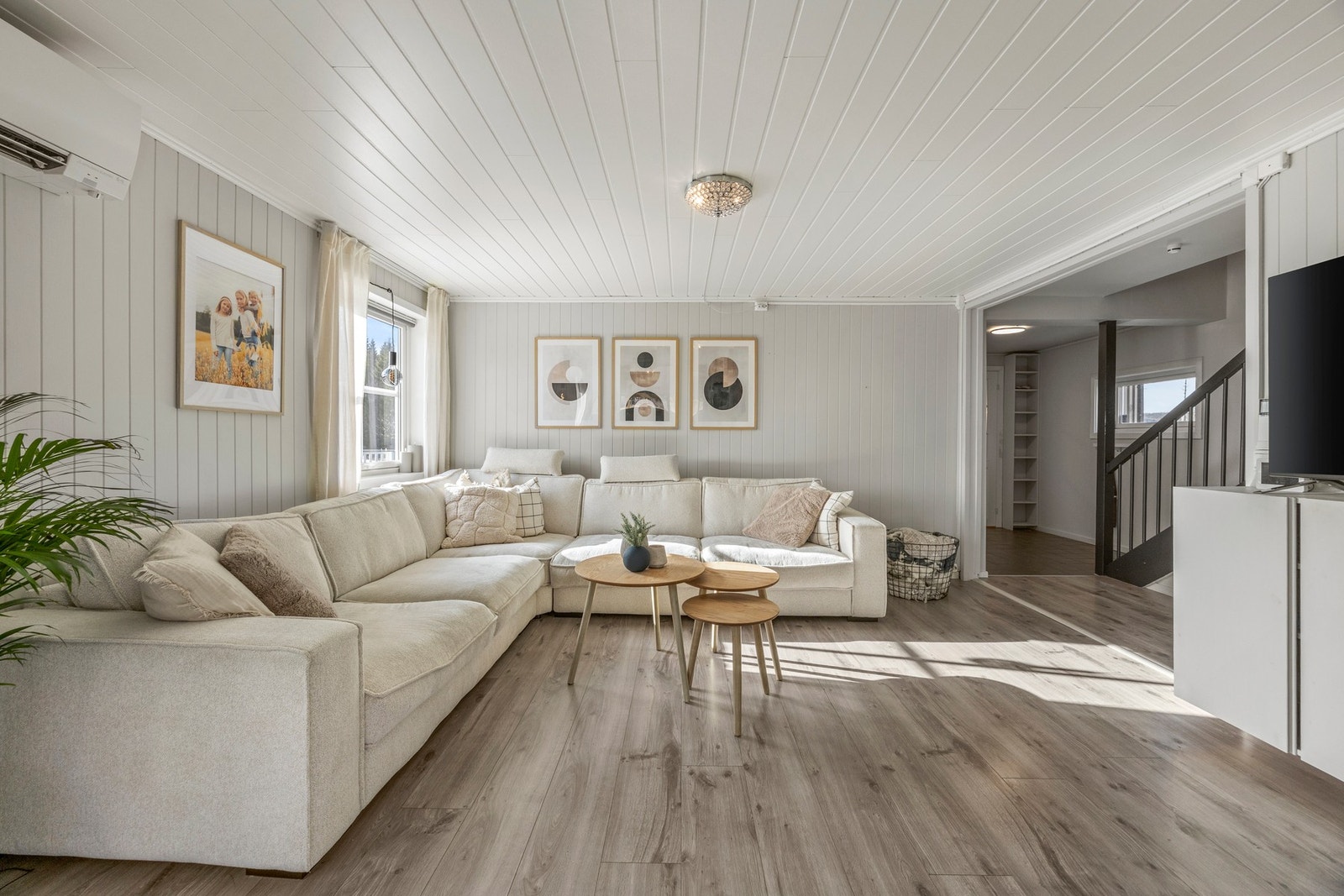 Boligen er holdt i tidsriktige farger Galleribilde