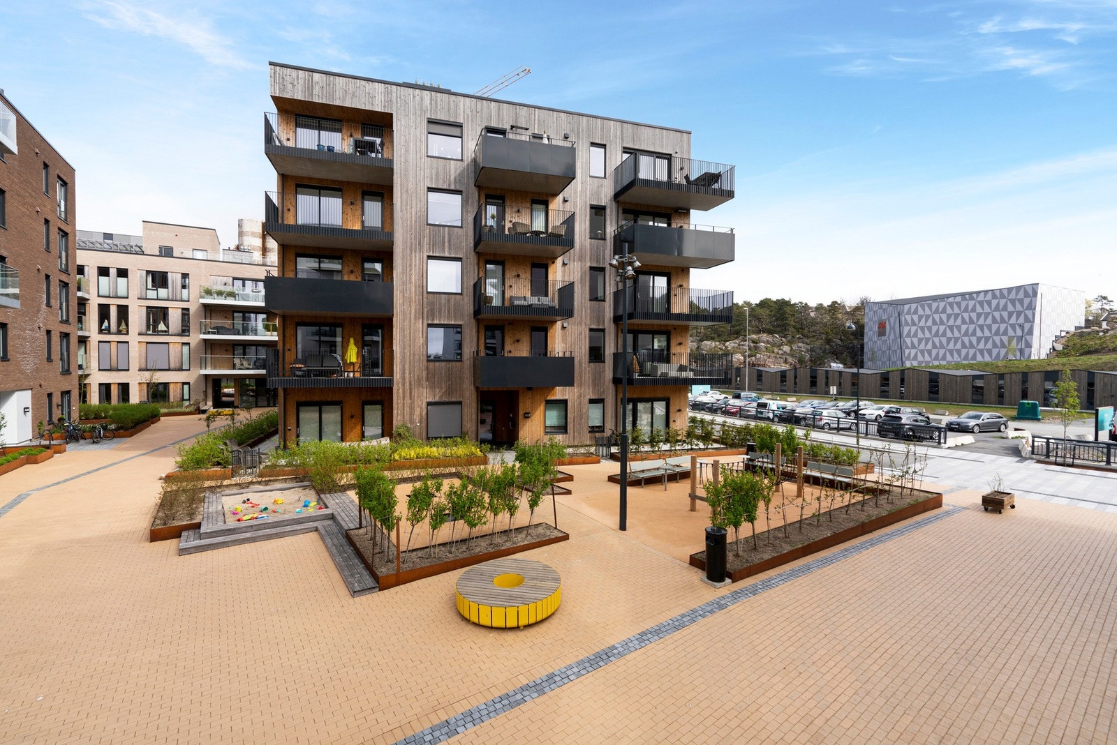 Det er anlagt flere koselige utesoner i fellesområdene. Galleribilde