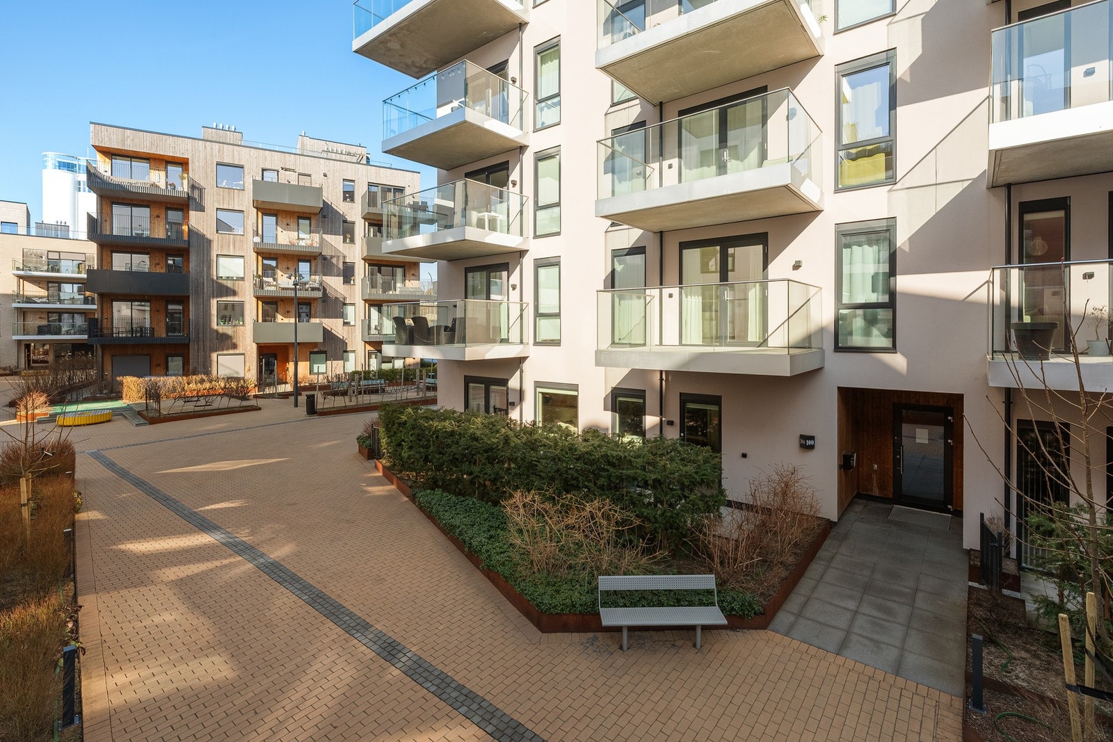 Felles inngangsparti til Sjølystveien 100. Galleribilde