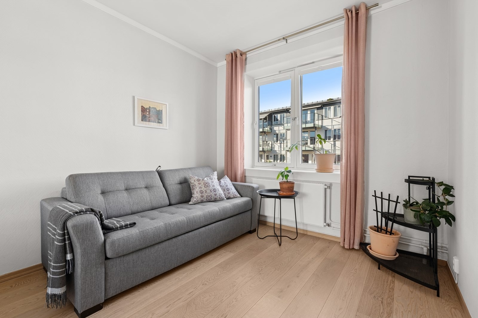 Soverom nr. 2 egner seg perfekt som barn, kontor eller gjesterom. Galleribilde