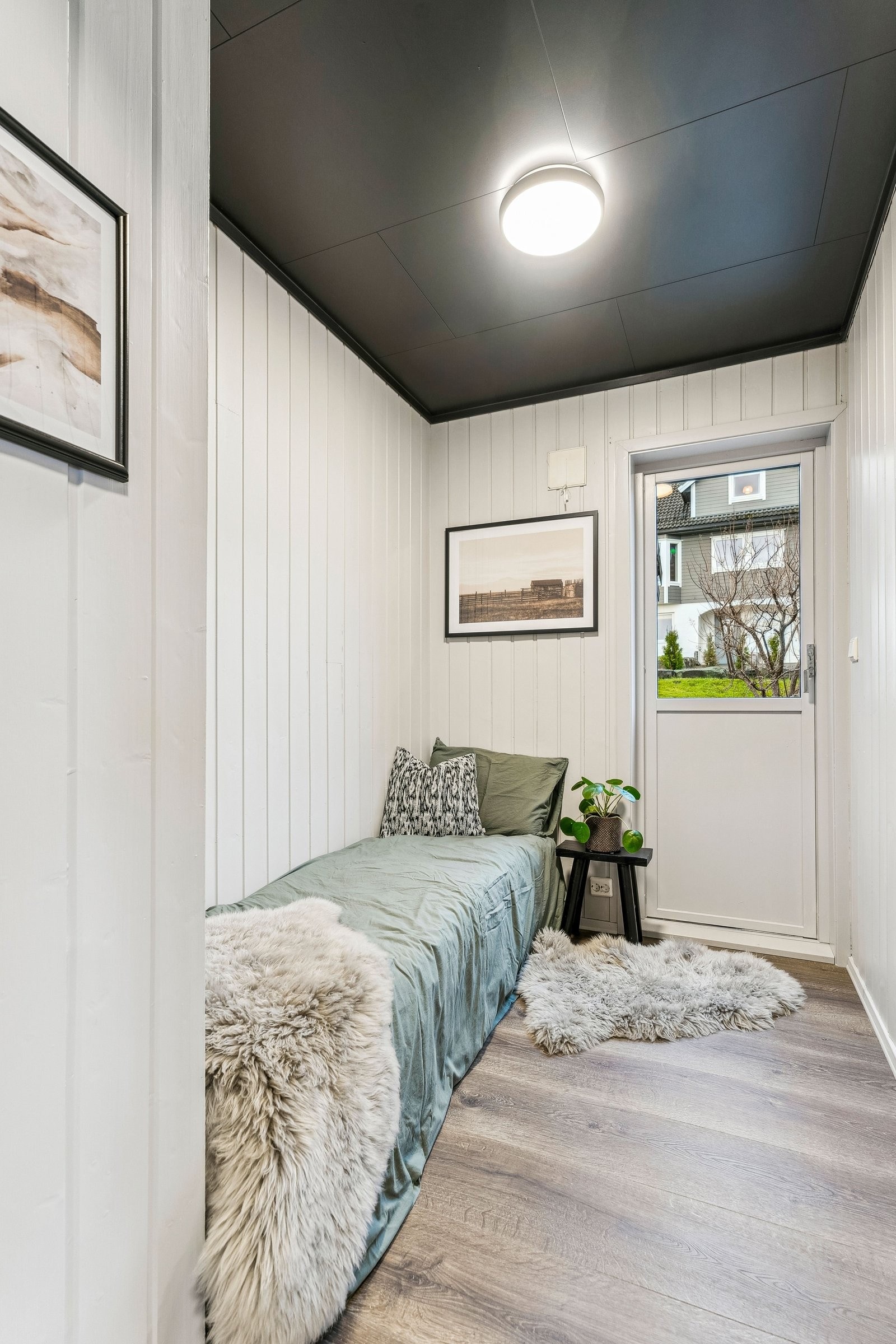 Soverom 3, med utgang til terrasse. Galleribilde