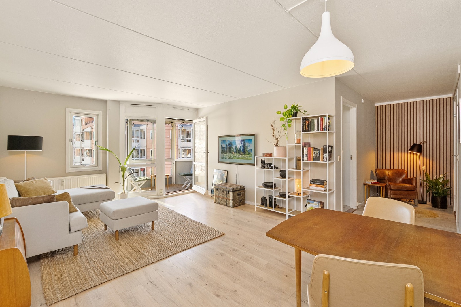 Velkommen til Smalgangen 16, presentert av Tinholt. Galleribilde