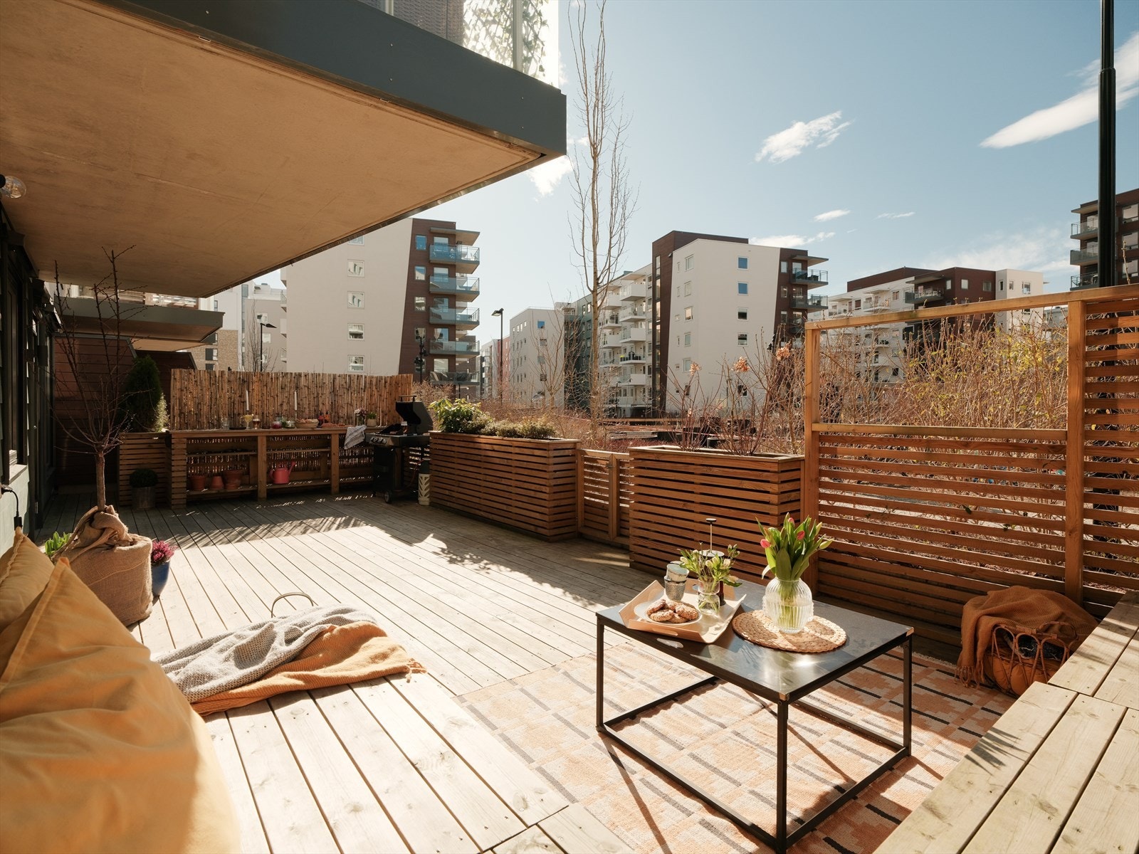 Leiligheten kan bl.a. by på en stor og solrik markterrasse på hele 39 kvm! Galleribilde