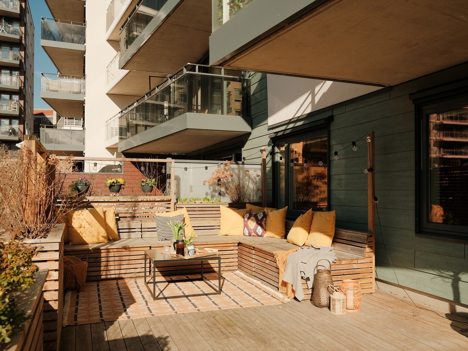 Den generøse størrelsen gjør det enkelt å innrede med flere sosiale soner. Galleribilde