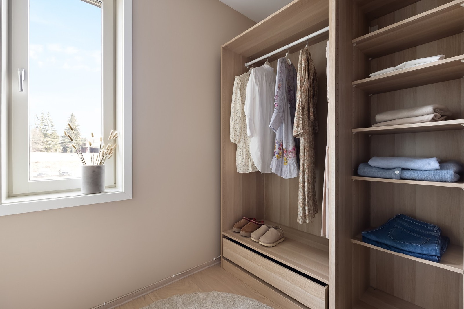 Her er det rikelig med garderobeplass. Galleribilde