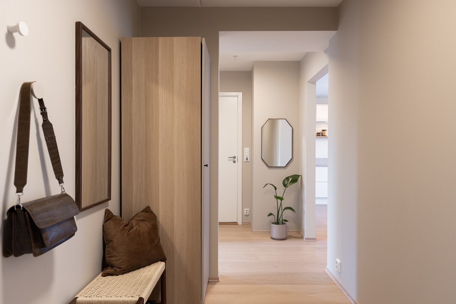 Her møtes du av en innbydende entré som gir et umiddelbart godt inntrykk. Galleribilde