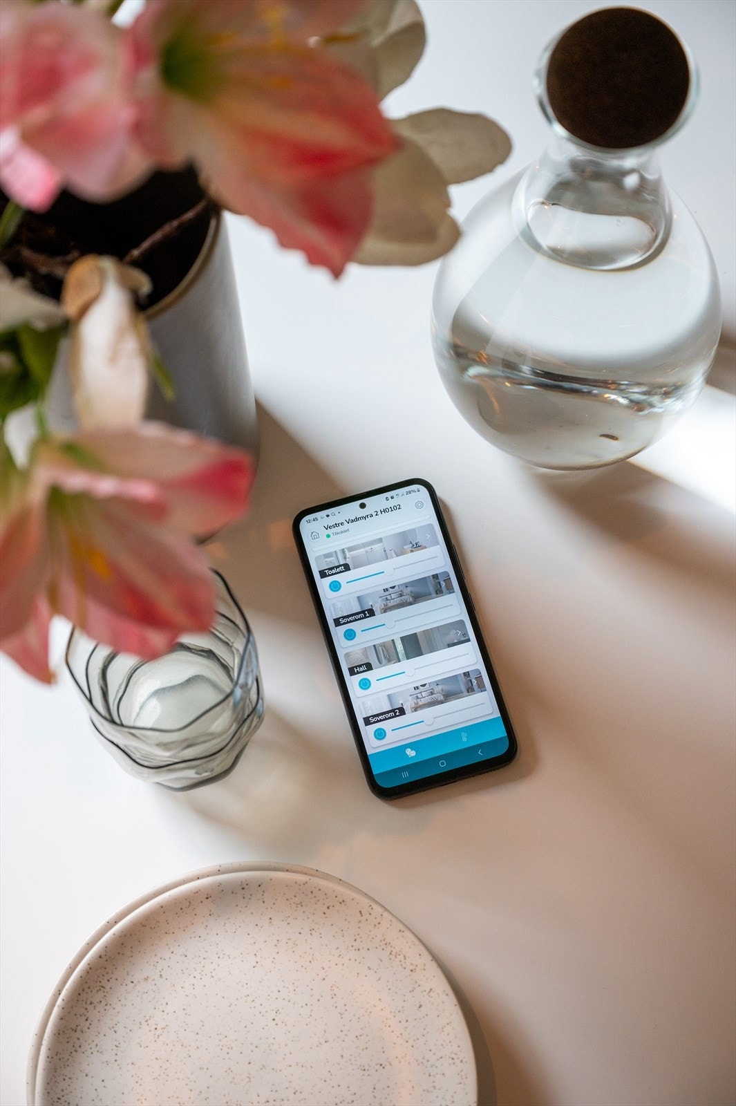 - Leiligheten har smarthus-system, slik at du kan styre lys via app - praktisk! - Galleribilde