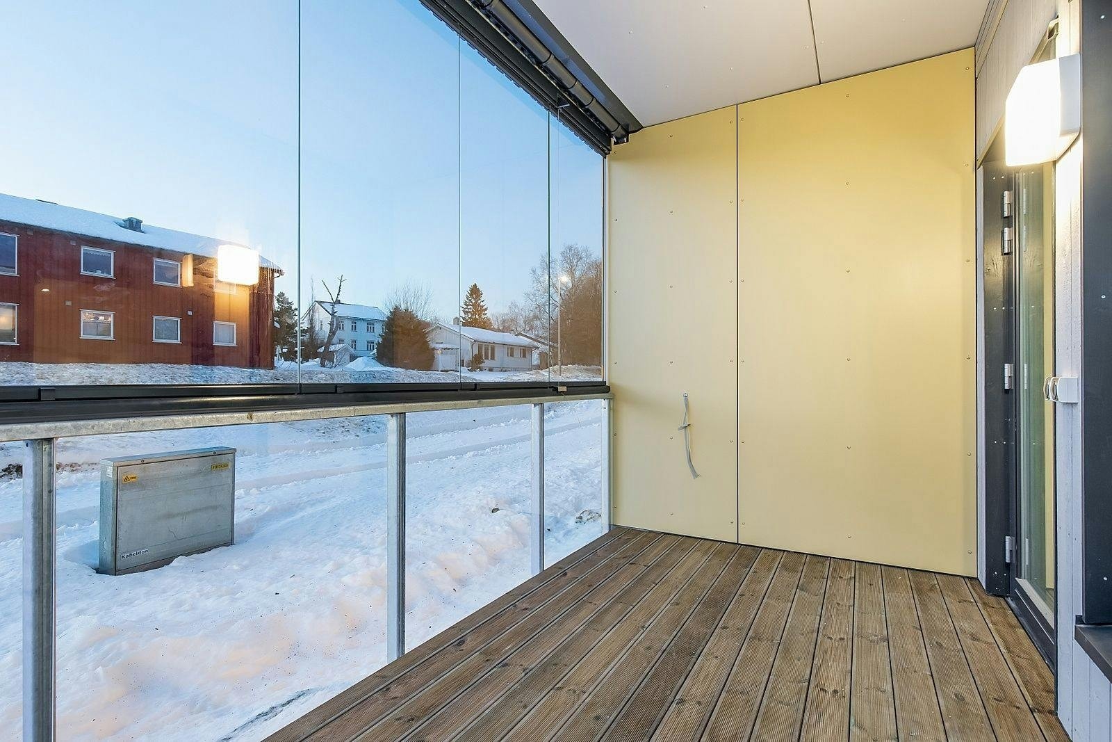 Stor innglasset balkong Galleribilde