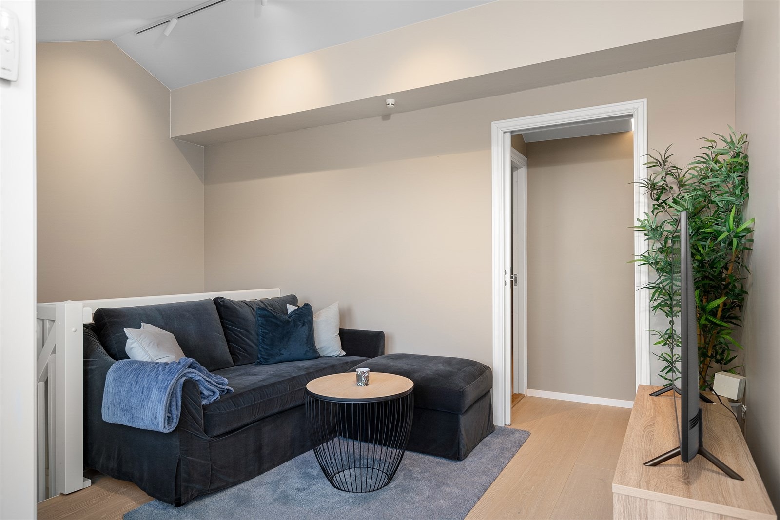 Loftstuen passer perfekt for familier med barn og ungdom i hus Galleribilde