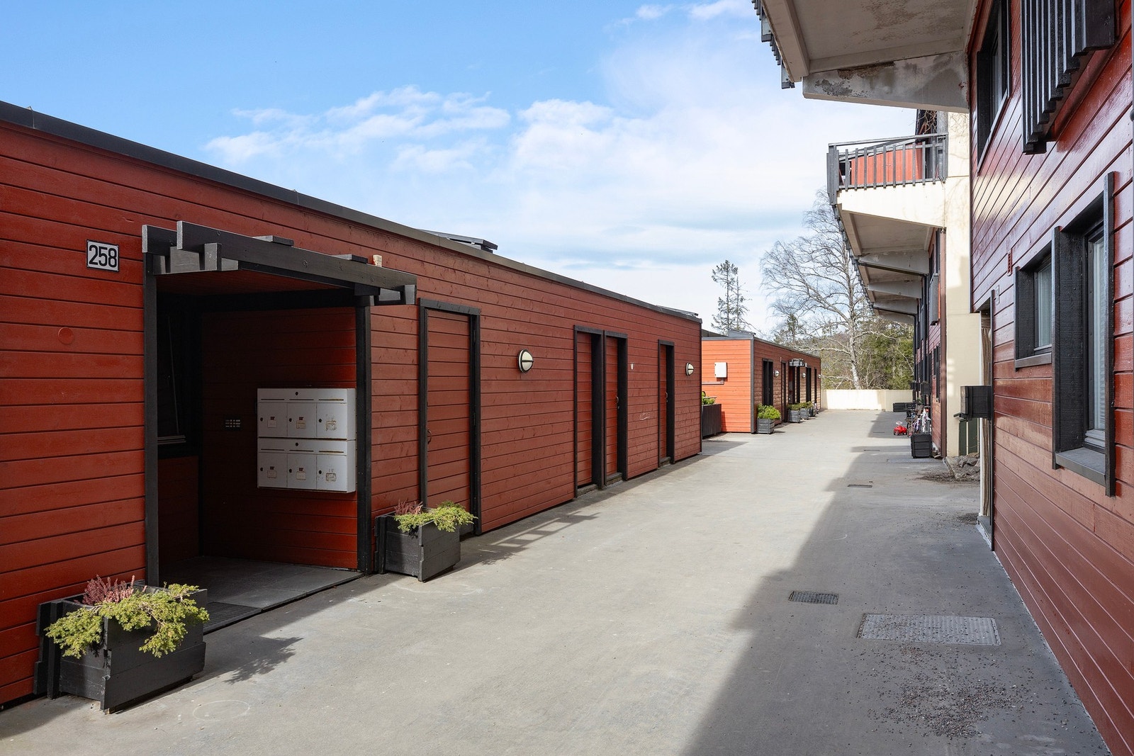 Leiligheten ligger på nivå 7 (med heisadkomst). I oppgangen er det 2 etasjer ned. Galleribilde