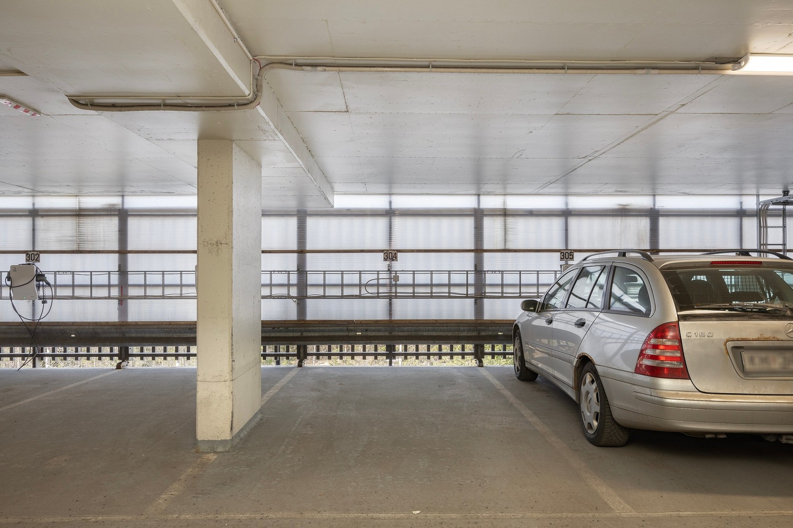 Det medfølger garasjeplass i felles anlegg, nr 304. Mulighet for installasjon av elbillader. Galleribilde