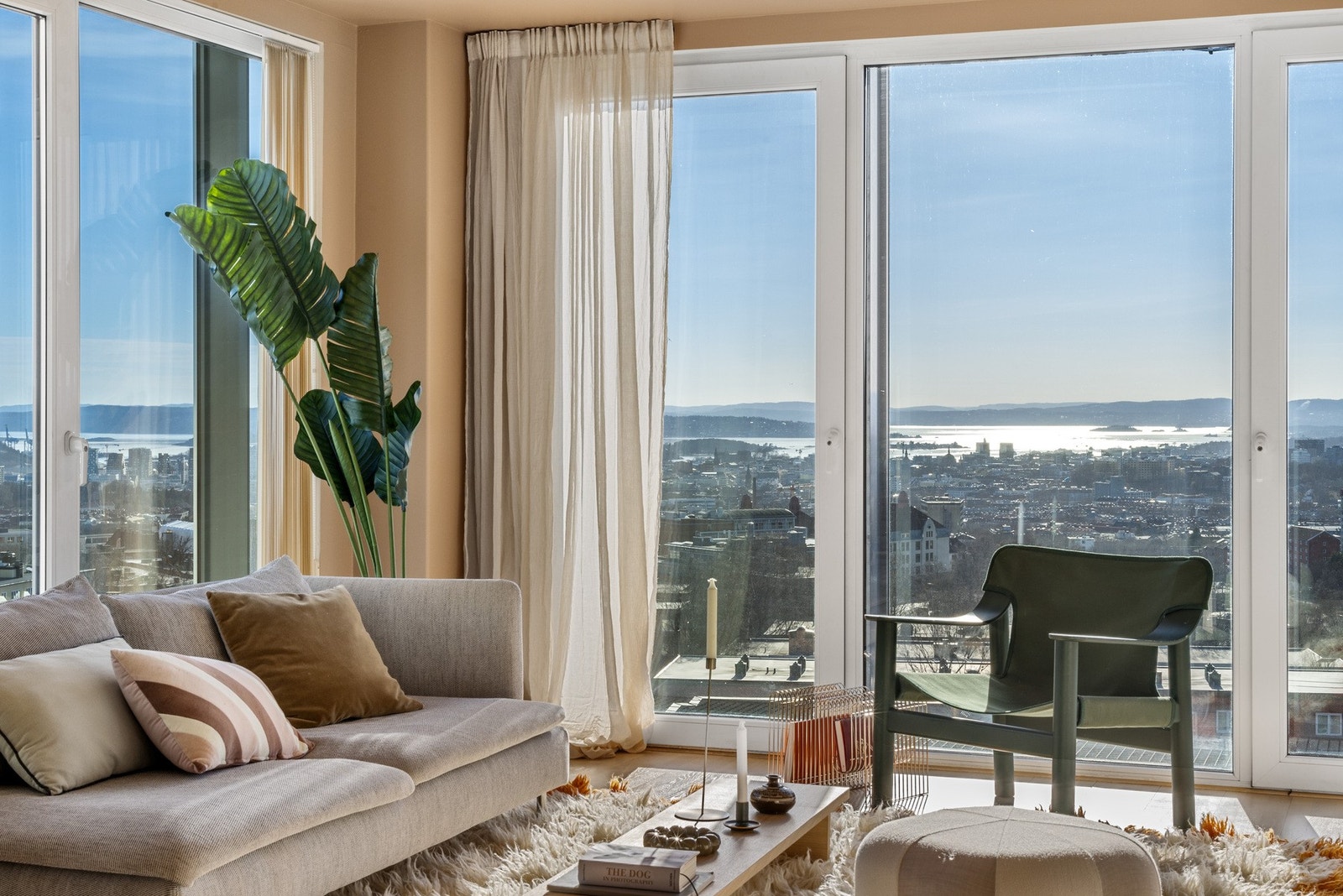 Velkommen til visning. Ta kontakt ved spørsmål eller ved ønske om privatvisning! Galleribilde