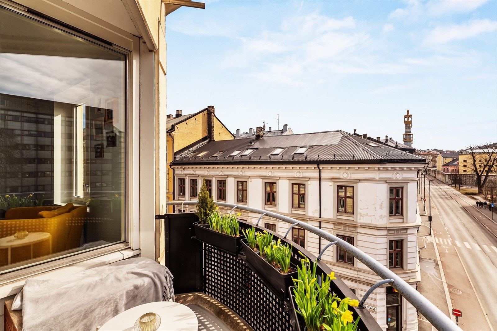 Leiligheten ligger i et attraktivt og rolig område med nærhet til flere parker (Tøyen, Klosterenga, Ekeberg) Galleribilde