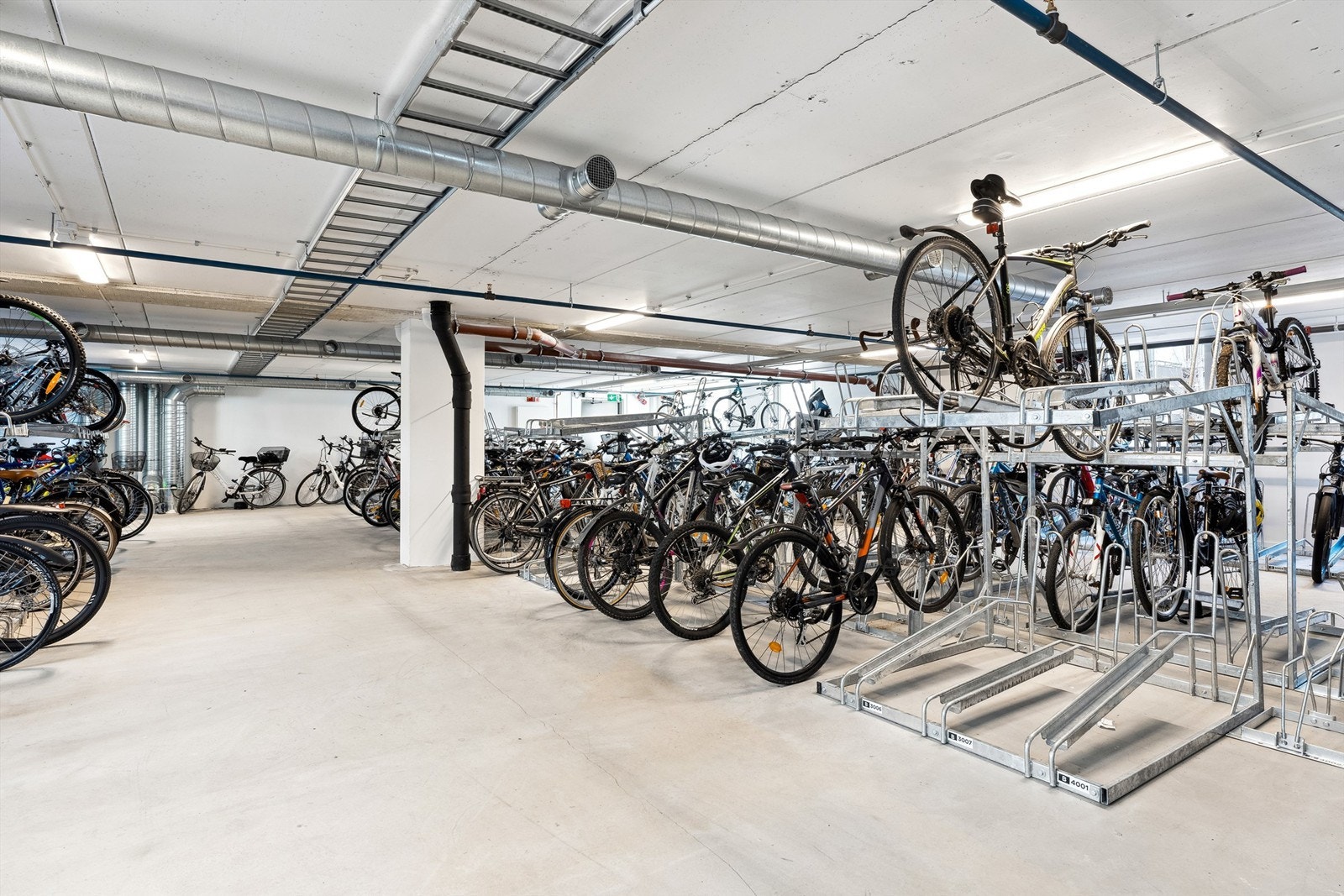 Oppvarmet sykkelrom. Galleribilde