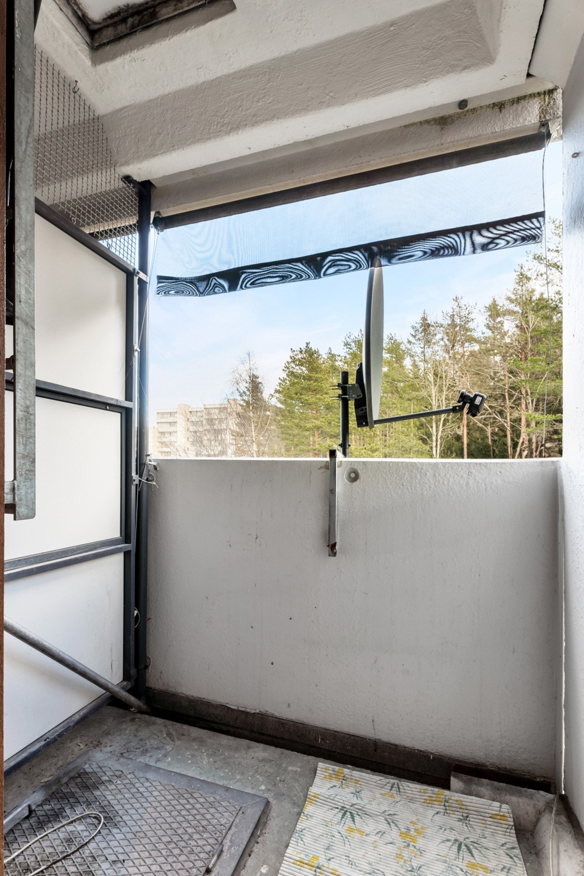 Mindre luftebalkong med adgang fra vaskerom. Galleribilde