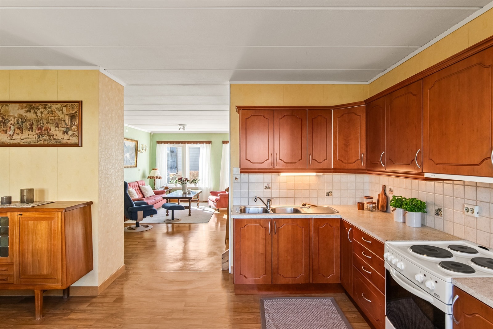 Delvis åpen løsning mot stue Galleribilde