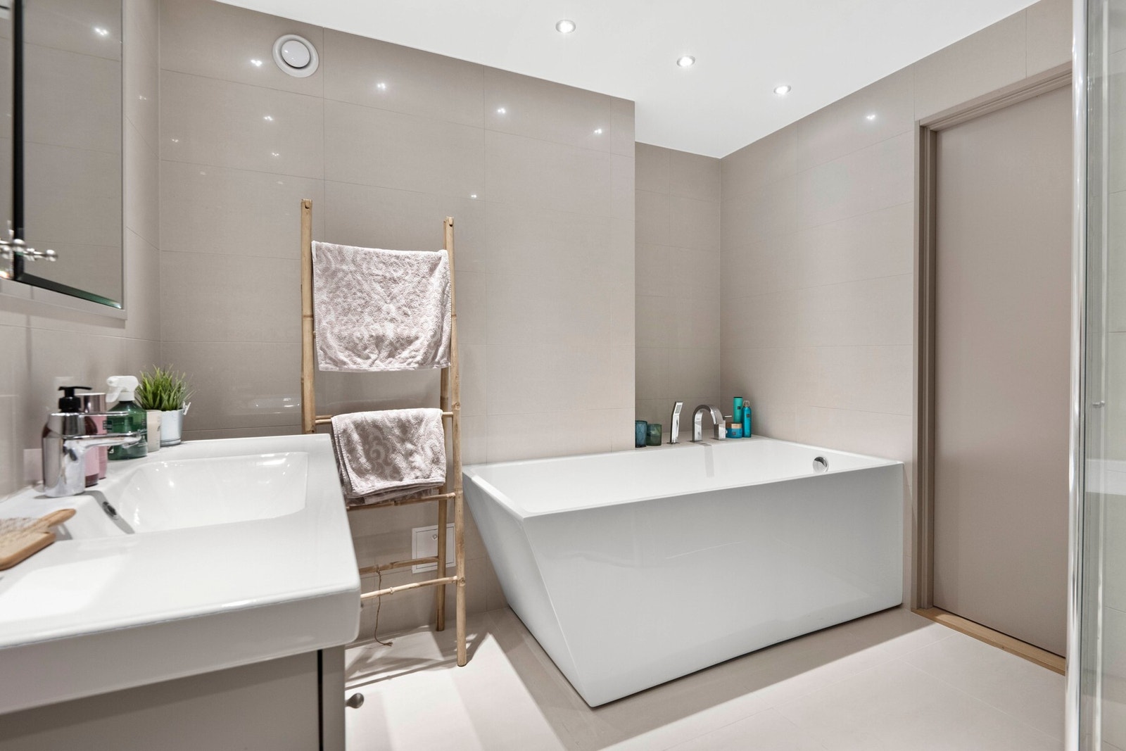 Det er opplegg for vaskemaskin. Galleribilde