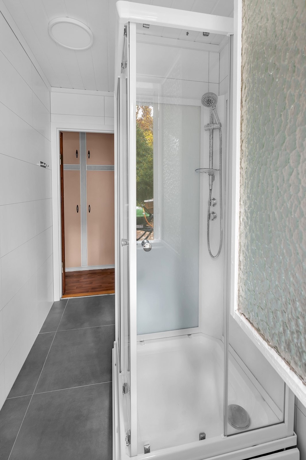 Nyoppusset bad. Galleribilde