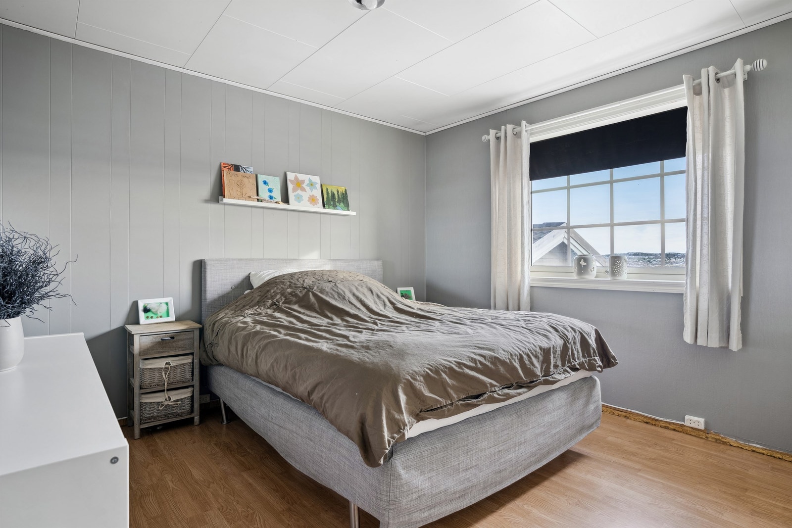 Boligen inneholder fire soverom på hhv. 13,5, 11,5, 7,5 og 7,5 kvm. Galleribilde