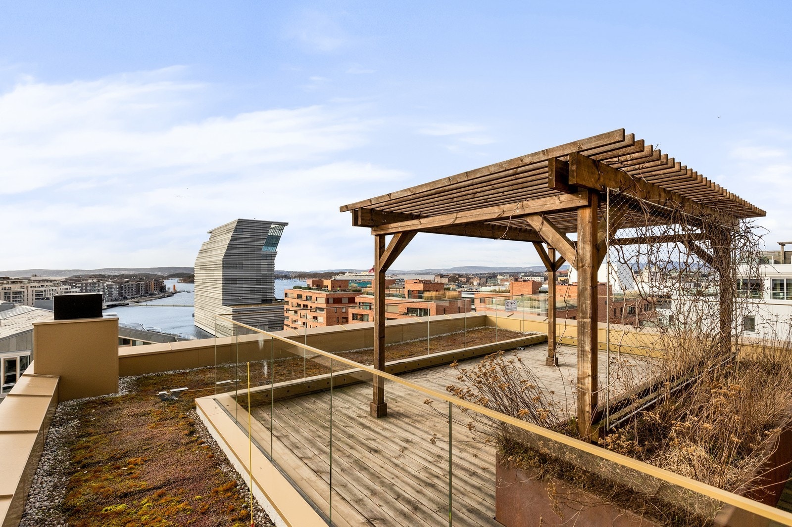 Felles takterrasse med panoramautsikt! Galleribilde