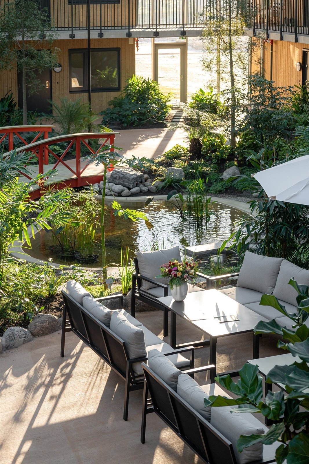 Stemning fra hagen Galleribilde