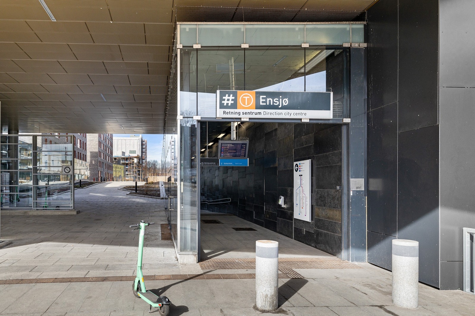 T-banen tar deg til jernbanetorget på ca. 6 minutter! Galleribilde